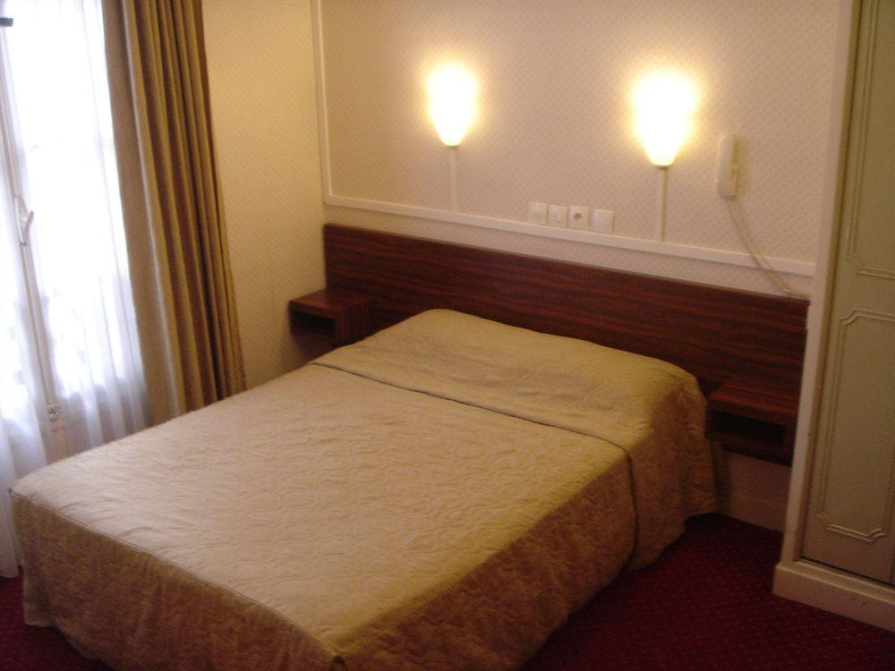 Hotel Des 3 Nations Paris Bagian luar foto
