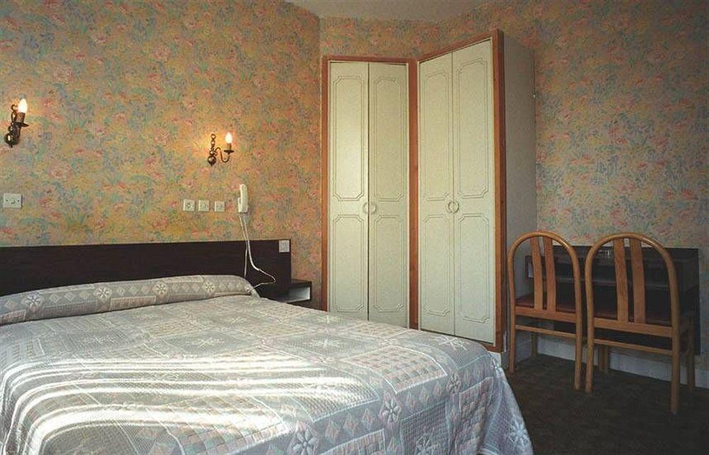 Hotel Des 3 Nations Paris Bagian luar foto