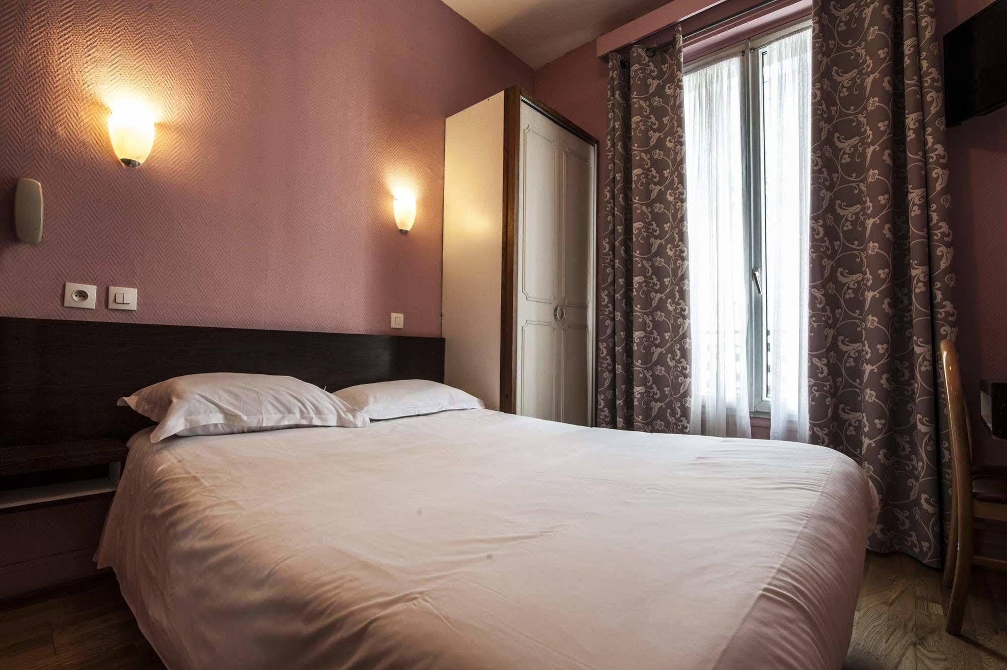 Hotel Des 3 Nations Paris Bagian luar foto