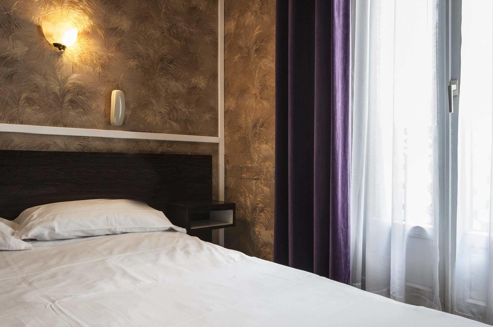Hotel Des 3 Nations Paris Bagian luar foto